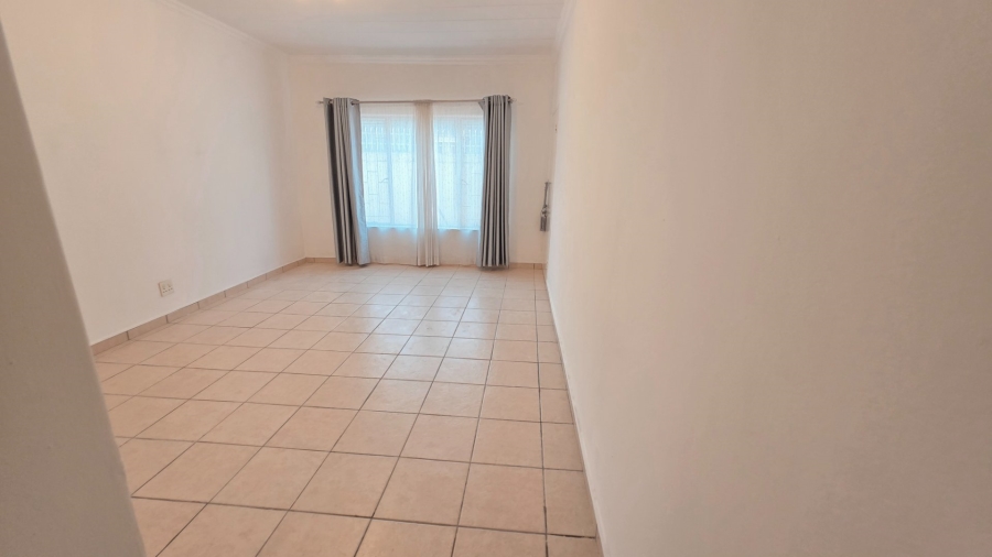 To Let 2 Bedroom Property for Rent in Erasmia Gauteng
