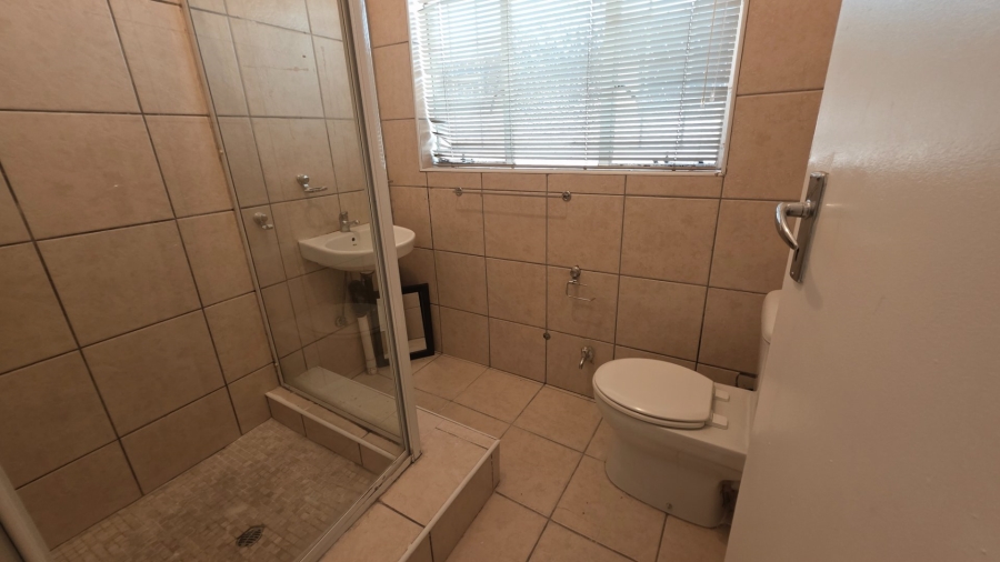 To Let 2 Bedroom Property for Rent in Erasmia Gauteng