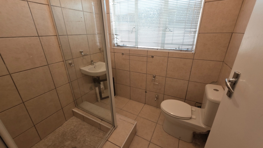 To Let 2 Bedroom Property for Rent in Erasmia Gauteng