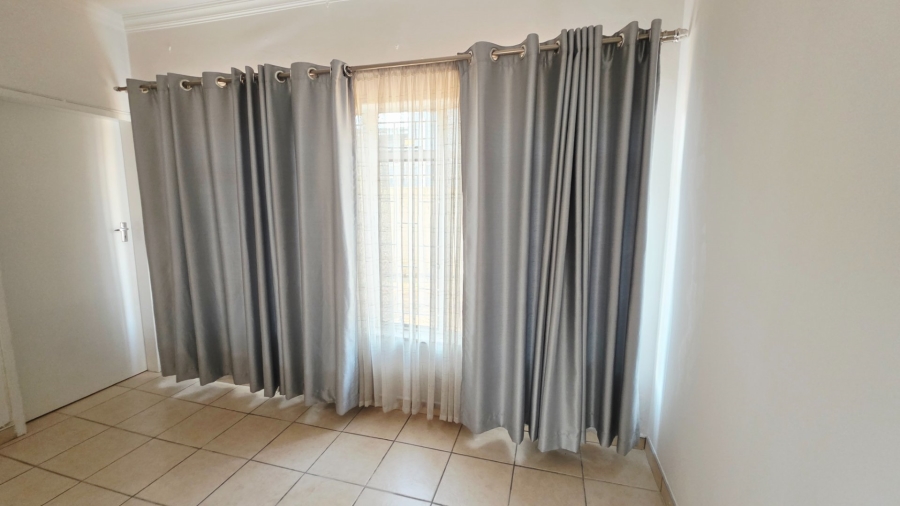 To Let 2 Bedroom Property for Rent in Erasmia Gauteng