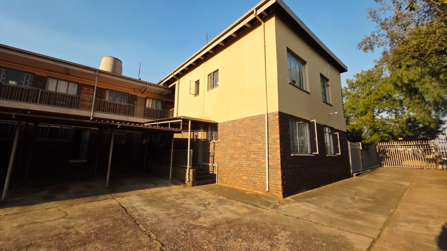 To Let 2 Bedroom Property for Rent in Erasmia Gauteng