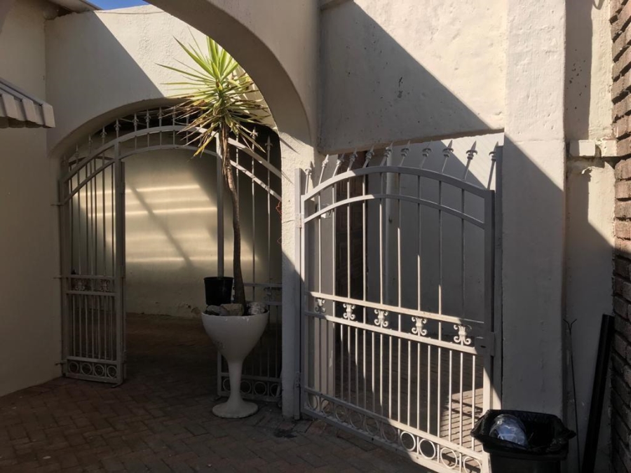 4 Bedroom Property for Sale in Brixton Gauteng