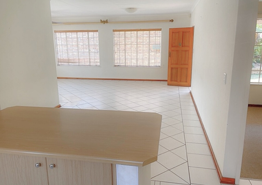 2 Bedroom Property for Sale in Wilro Park Gauteng