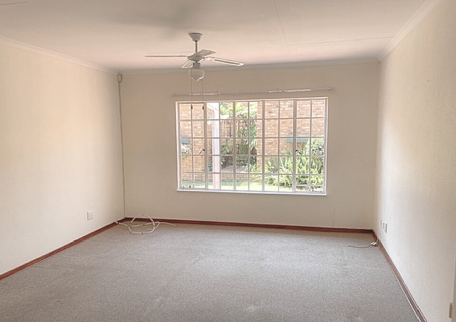 2 Bedroom Property for Sale in Wilro Park Gauteng