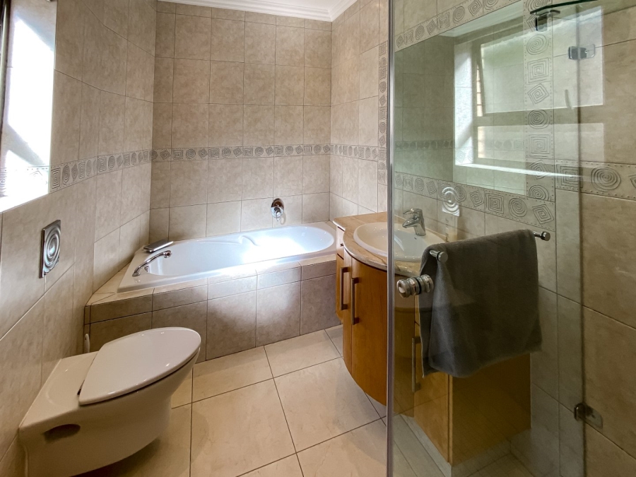 4 Bedroom Property for Sale in Bassonia Estate Gauteng