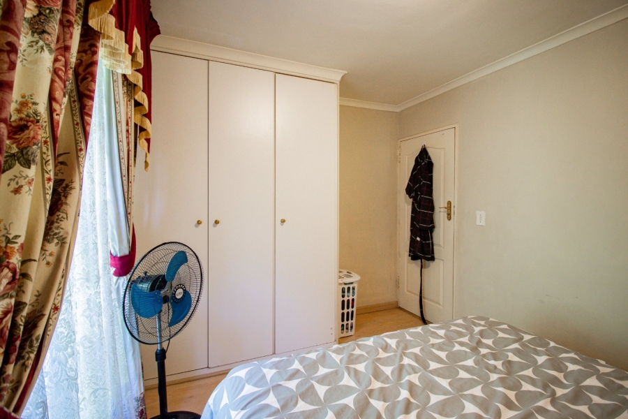 2 Bedroom Property for Sale in Sunnyrock Gauteng