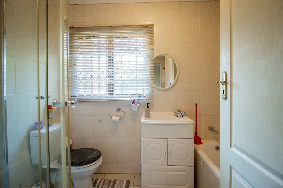 2 Bedroom Property for Sale in Sunnyrock Gauteng