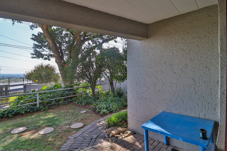 2 Bedroom Property for Sale in Sunnyrock Gauteng