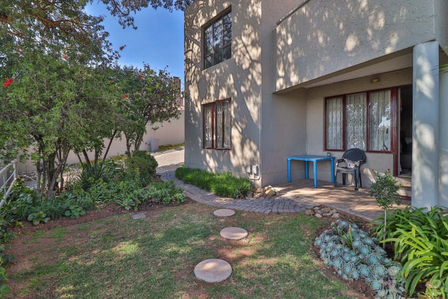 2 Bedroom Property for Sale in Sunnyrock Gauteng