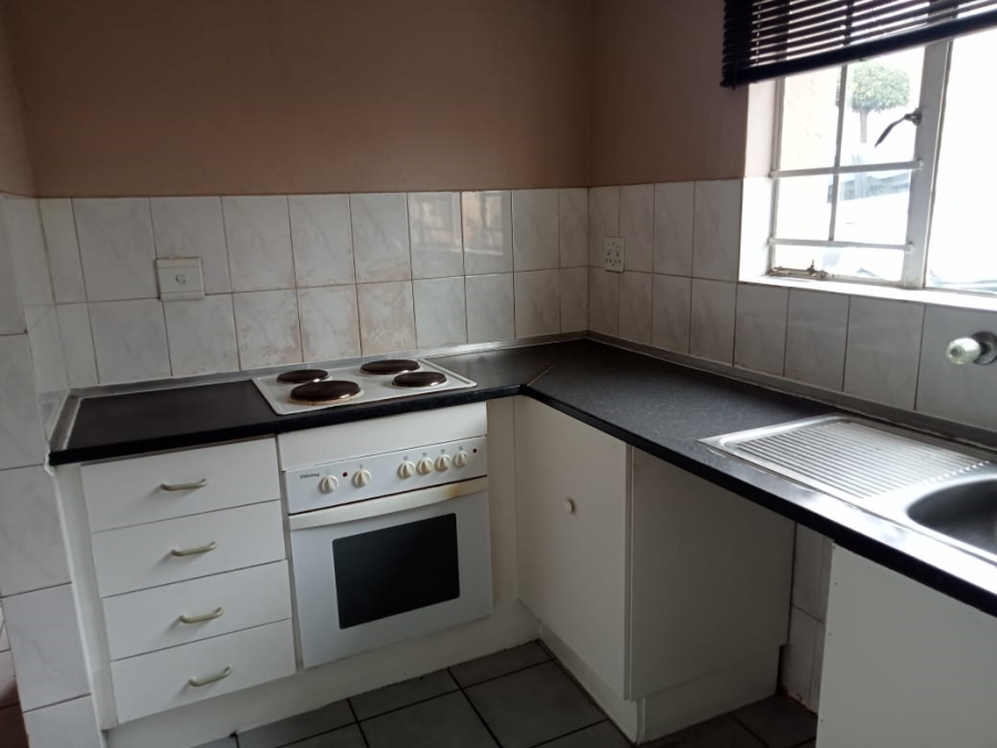 2 Bedroom Property for Sale in Vorna Valley Gauteng