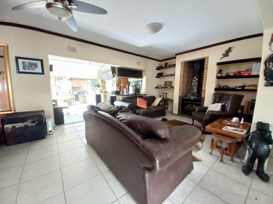 3 Bedroom Property for Sale in Buurendal Gauteng
