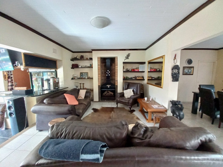 3 Bedroom Property for Sale in Buurendal Gauteng