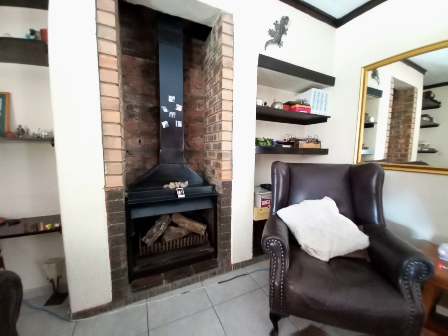 3 Bedroom Property for Sale in Buurendal Gauteng