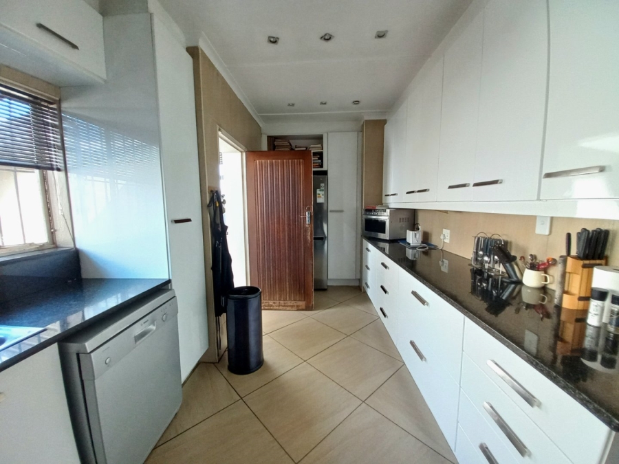 3 Bedroom Property for Sale in Buurendal Gauteng
