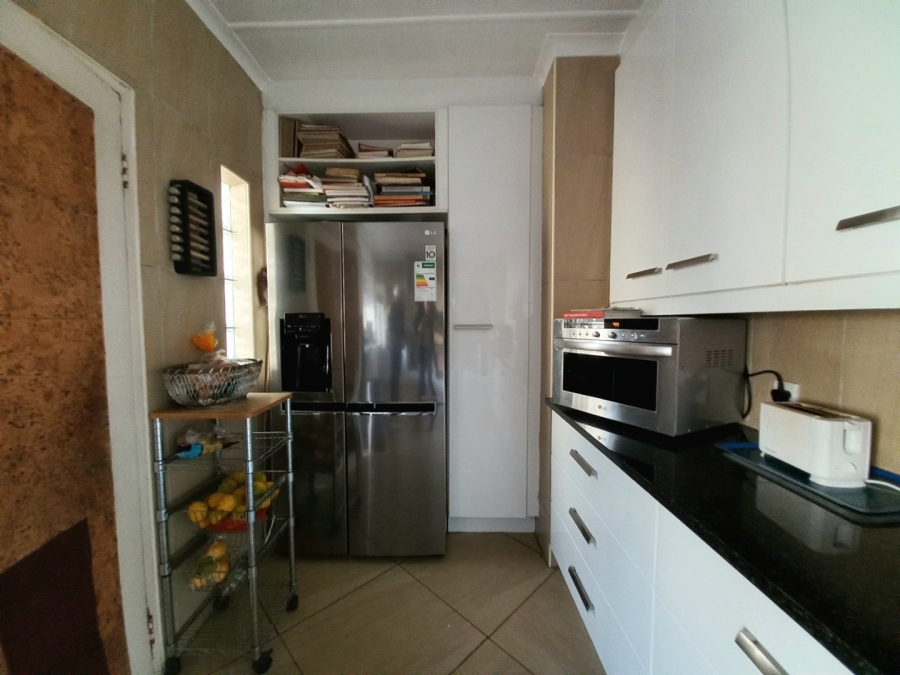 3 Bedroom Property for Sale in Buurendal Gauteng