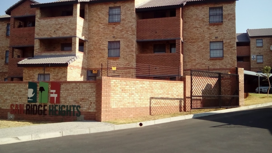 1 Bedroom Property for Sale in Noordwyk Gauteng