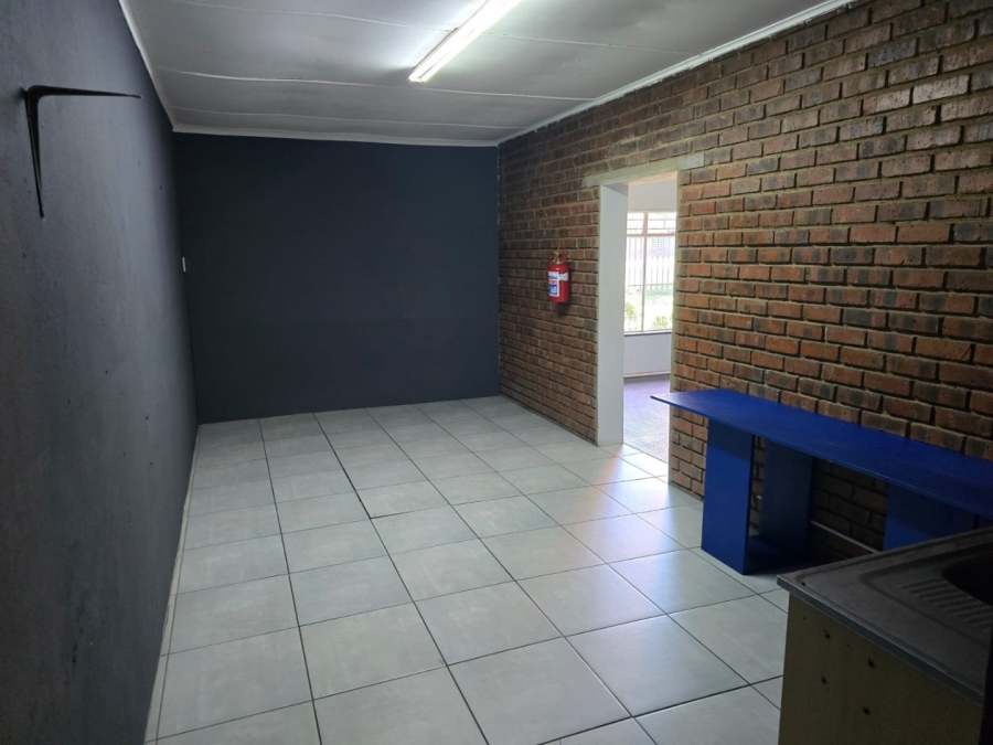 To Let commercial Property for Rent in Lilianton Gauteng