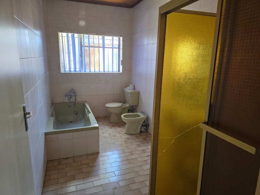 To Let commercial Property for Rent in Lilianton Gauteng