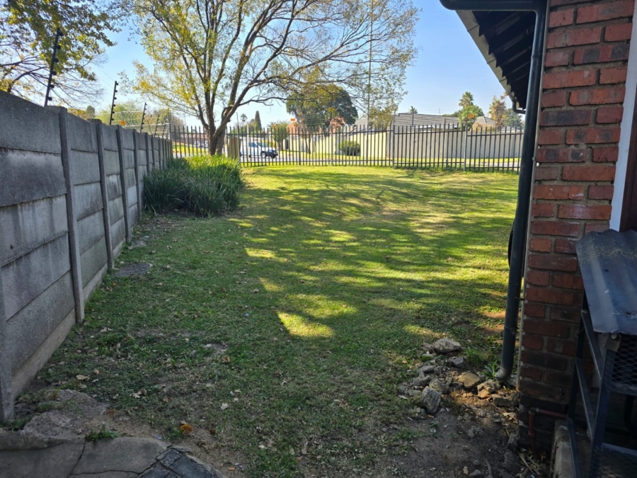 To Let commercial Property for Rent in Lilianton Gauteng