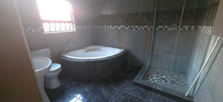 4 Bedroom Property for Sale in Vosloorus Gauteng