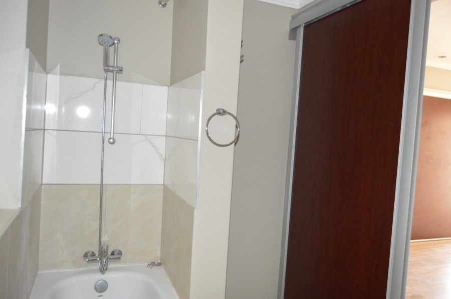 To Let 1 Bedroom Property for Rent in Sandton Central Gauteng