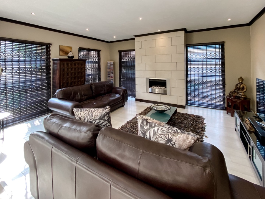 4 Bedroom Property for Sale in Aspen Hills Gauteng