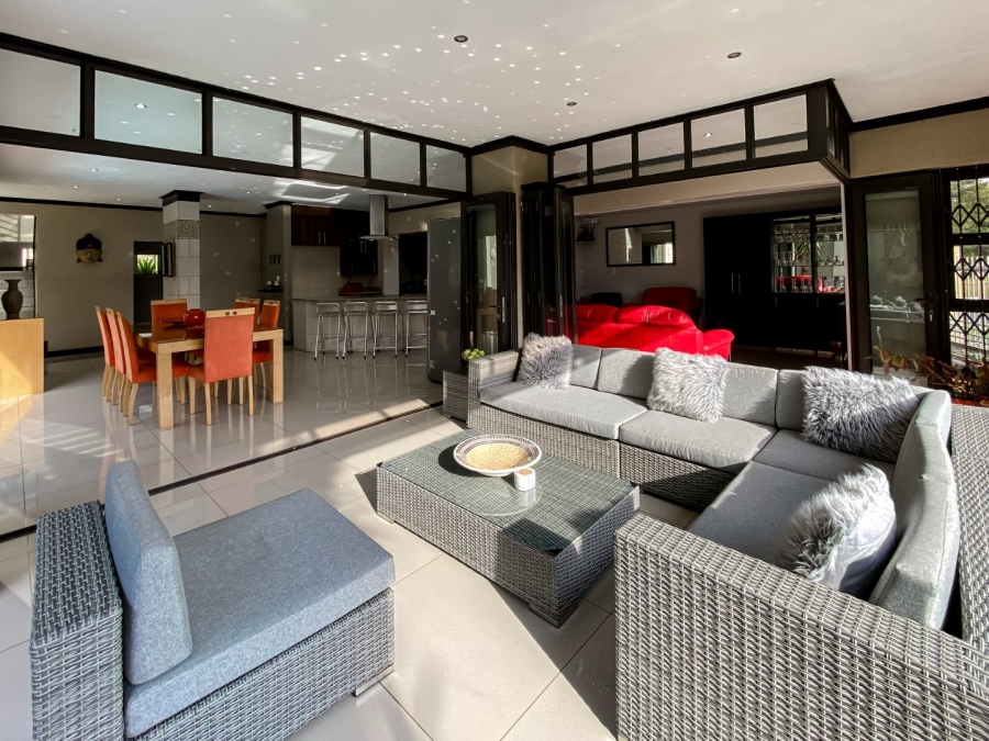 4 Bedroom Property for Sale in Aspen Hills Gauteng