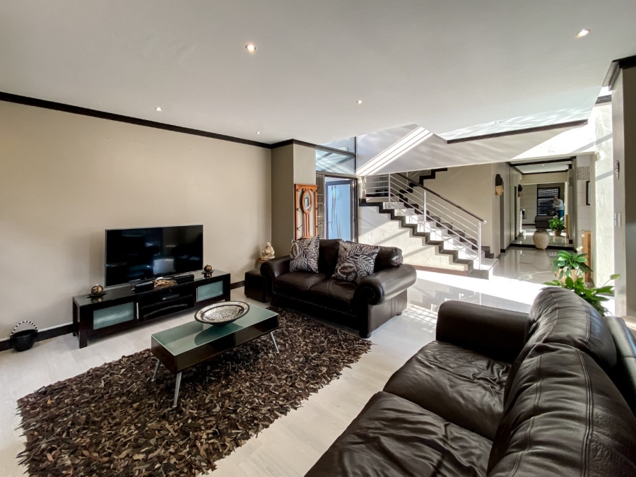 4 Bedroom Property for Sale in Aspen Hills Gauteng