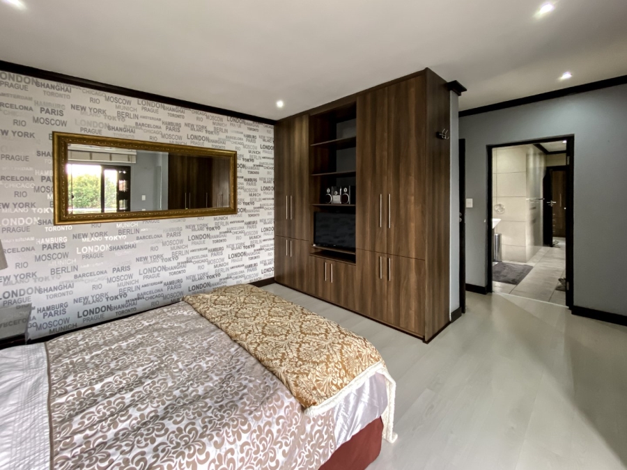 4 Bedroom Property for Sale in Aspen Hills Gauteng