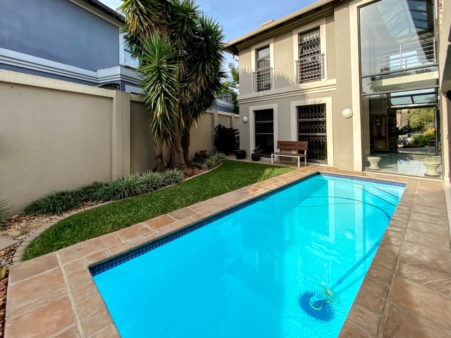 4 Bedroom Property for Sale in Aspen Hills Gauteng