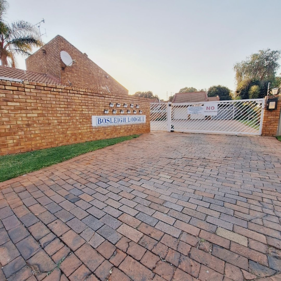 4 Bedroom Property for Sale in Birchleigh Gauteng