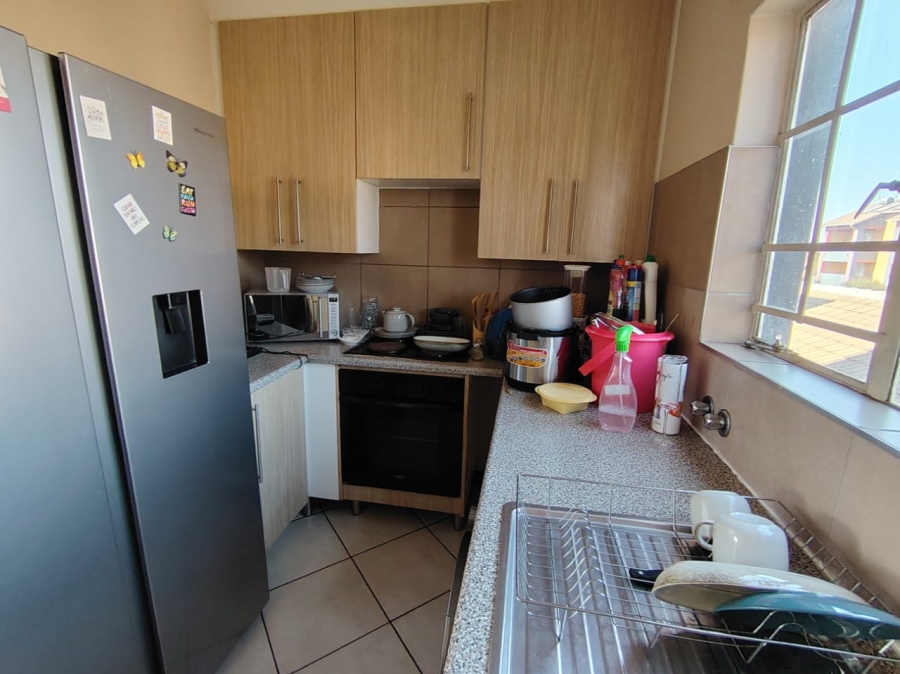 2 Bedroom Property for Sale in Stone Ridge Gauteng