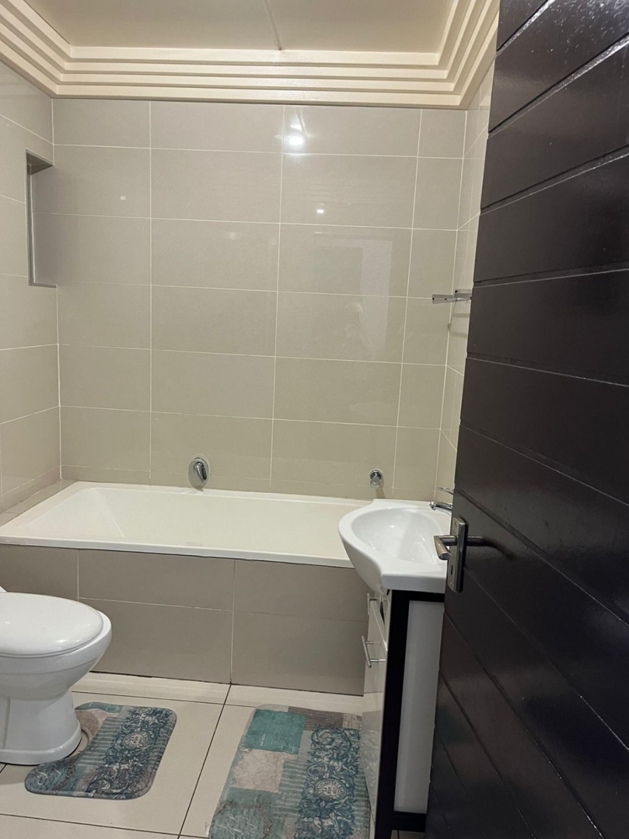 2 Bedroom Property for Sale in Ravenswood Gauteng