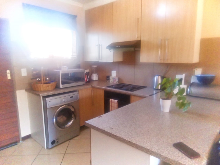 2 Bedroom Property for Sale in Noordwyk Gauteng