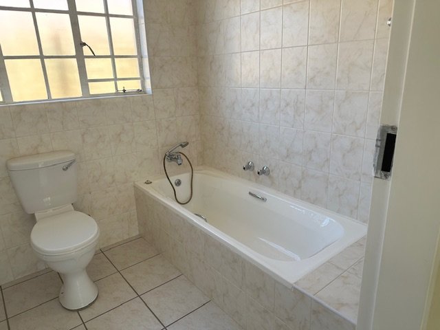2 Bedroom Property for Sale in Wilro Park Gauteng