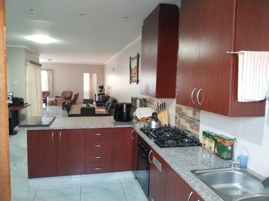 3 Bedroom Property for Sale in Zwartkop Gauteng
