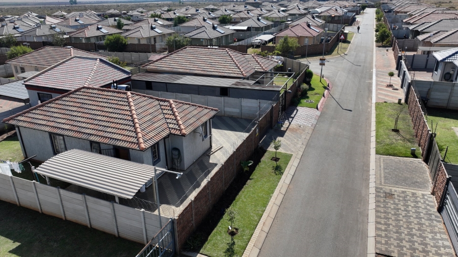 3 Bedroom Property for Sale in Sky City Gauteng