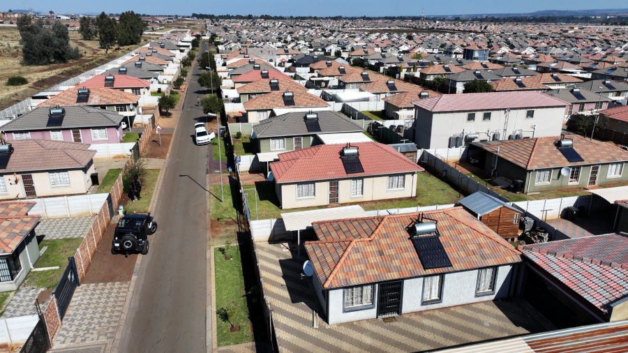 3 Bedroom Property for Sale in Sky City Gauteng