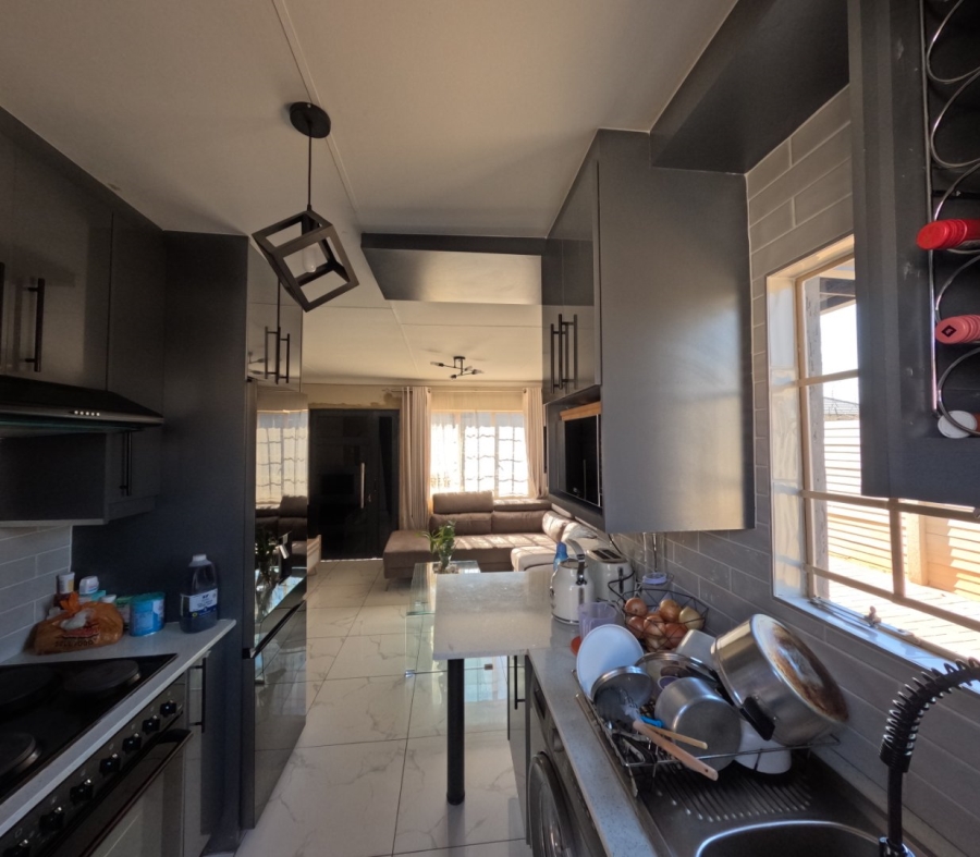 3 Bedroom Property for Sale in Sky City Gauteng