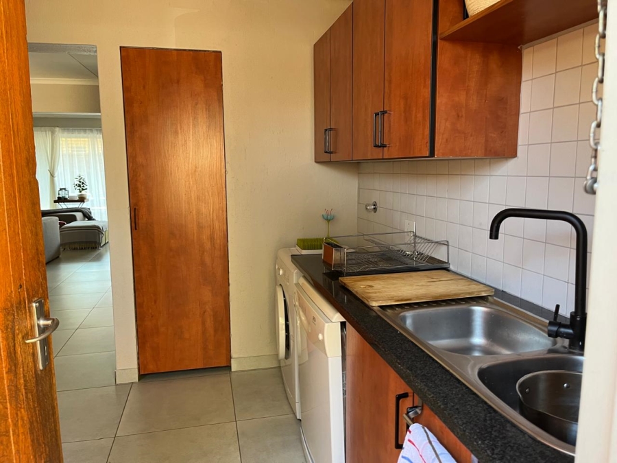 To Let 3 Bedroom Property for Rent in Sunward Park Gauteng