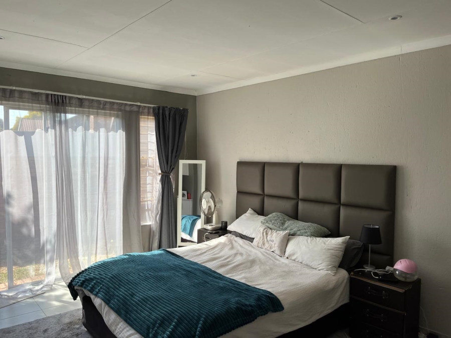 To Let 3 Bedroom Property for Rent in Sunward Park Gauteng