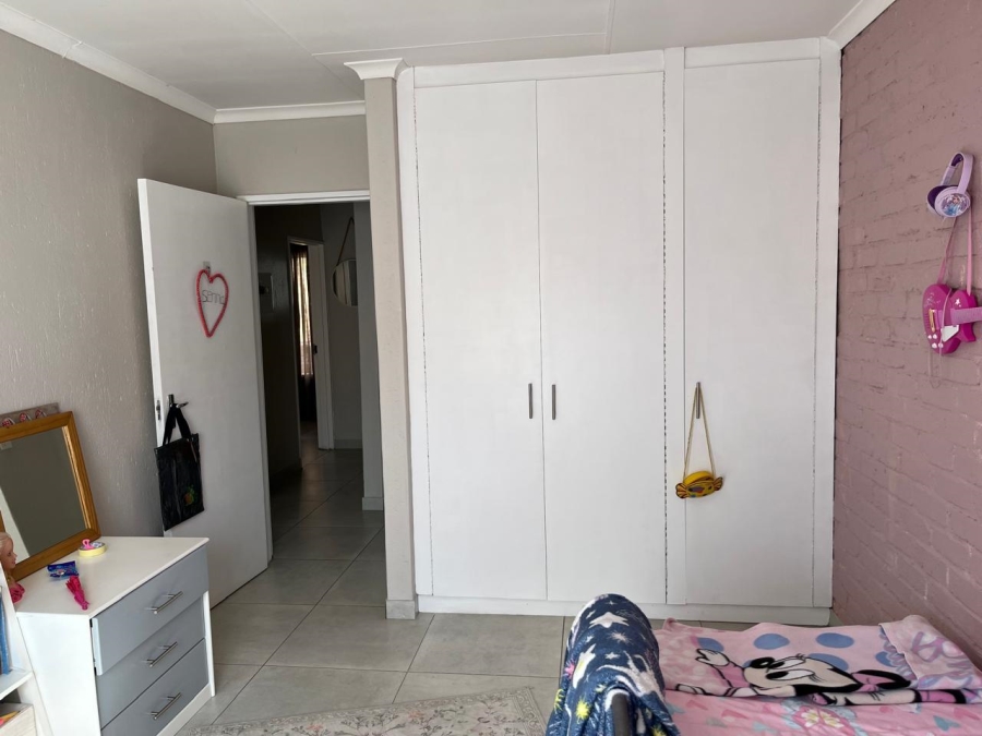 To Let 3 Bedroom Property for Rent in Sunward Park Gauteng