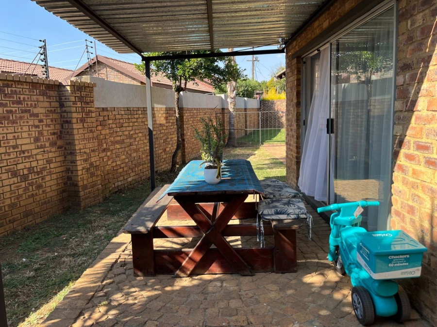 To Let 3 Bedroom Property for Rent in Sunward Park Gauteng