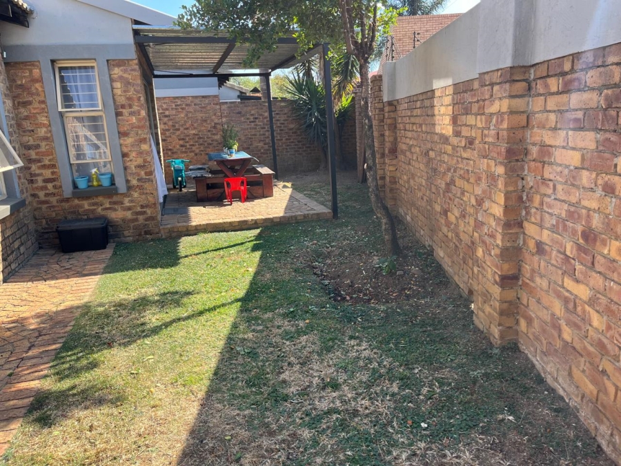 To Let 3 Bedroom Property for Rent in Sunward Park Gauteng