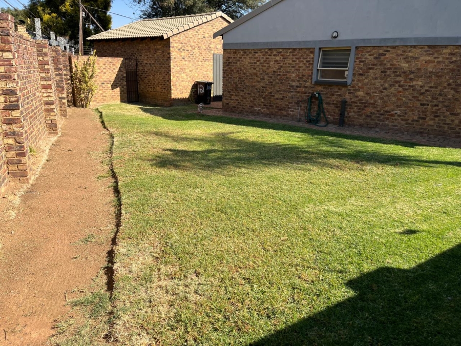 To Let 3 Bedroom Property for Rent in Sunward Park Gauteng