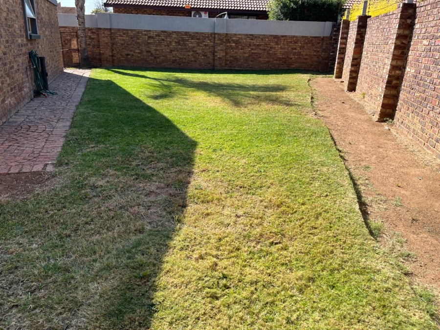To Let 3 Bedroom Property for Rent in Sunward Park Gauteng