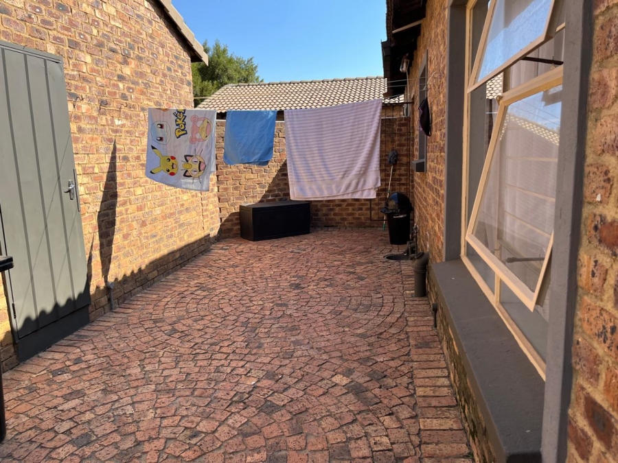 To Let 3 Bedroom Property for Rent in Sunward Park Gauteng