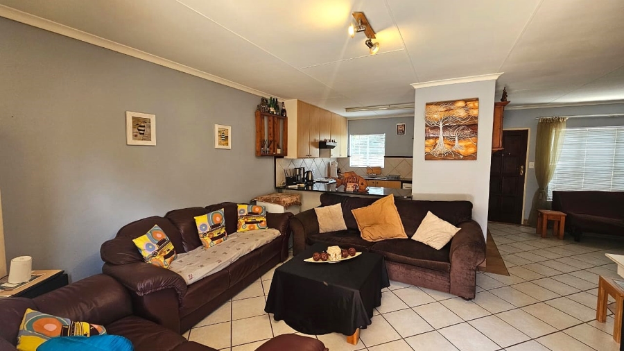 To Let 2 Bedroom Property for Rent in Equestria Gauteng