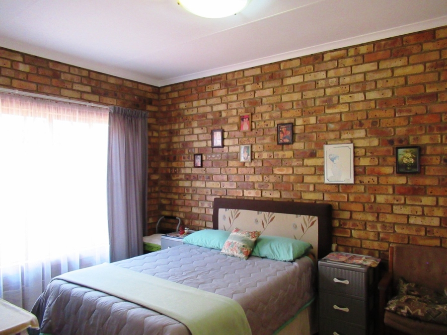 2 Bedroom Property for Sale in Erasmus Gauteng
