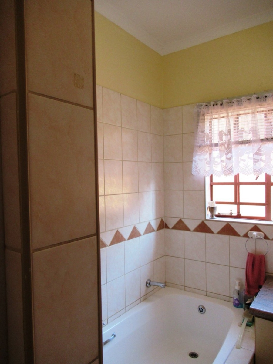 2 Bedroom Property for Sale in Erasmus Gauteng